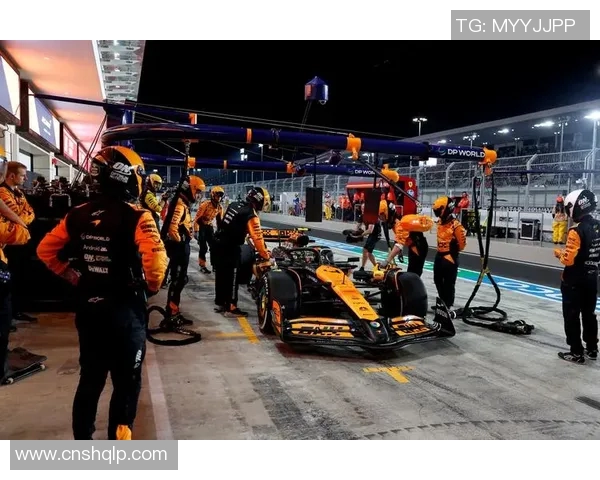 F1车队赛中策略调整与实时数据应用的关键性分析与实践 F1车队赛中策略调整与实时数据应用的关键性分析与实践